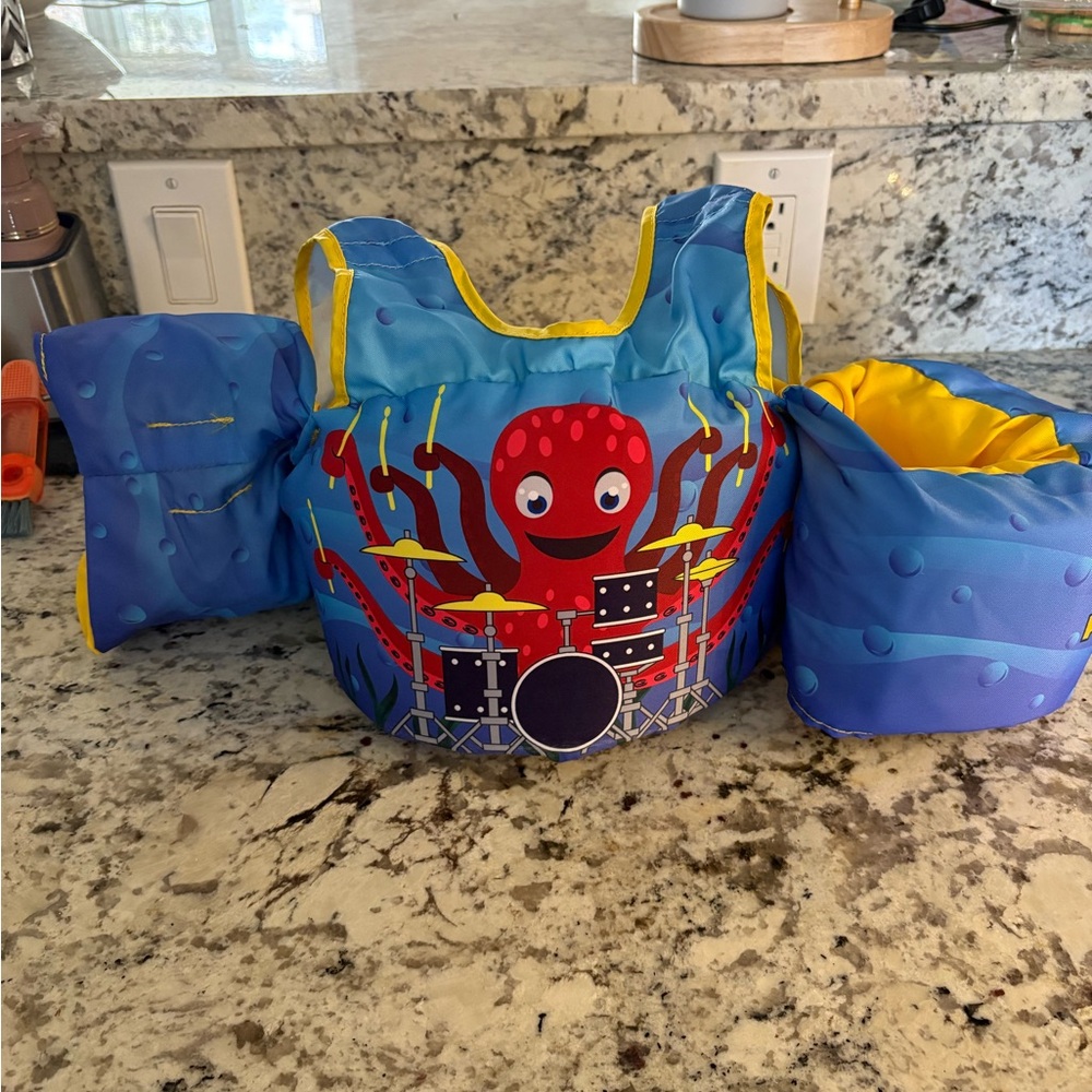 Body Glove Kids Life Jacket / Puddle Jumper